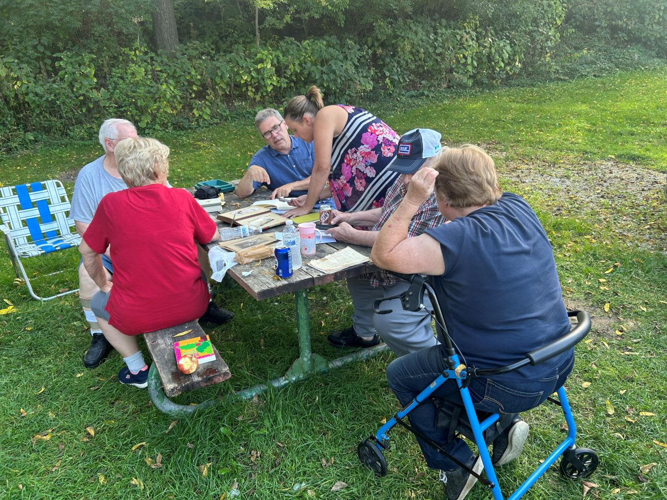 The Hogie family reunited with their Norwegian relative Terje Jorander on a sunny day in Sylvan Park. Jorander’s paternal grandmother was a Hogie.