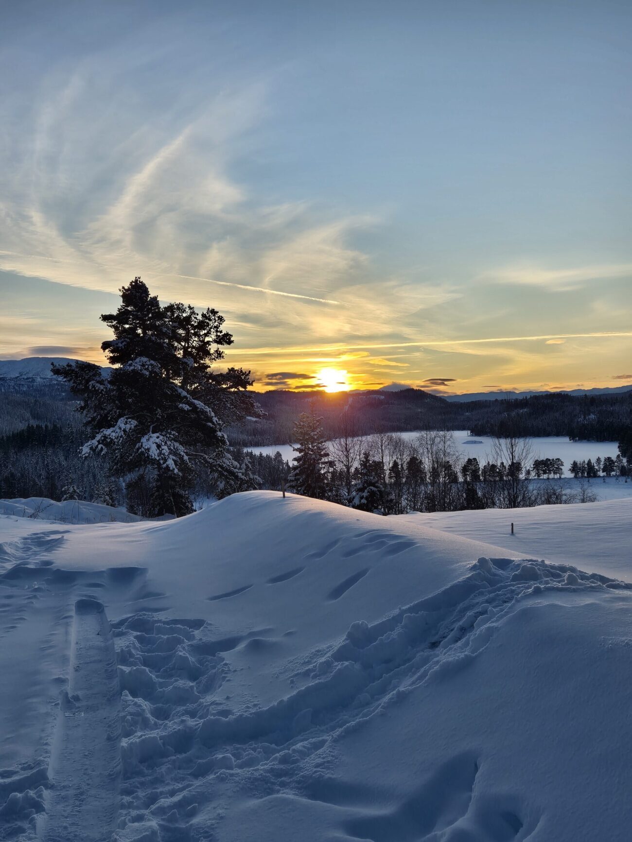 A 3:00 pm winter sunset view from the Austbø Hotell in Rauland.