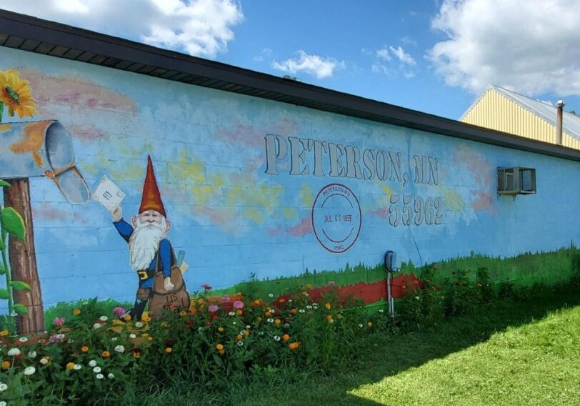 Visitors to Peterson, Minn., will appreciate gnome murals added to the Peterson post office building for years to come! The project was coordinated by Friends of Peterson and supported by a 2022 Paint the Town Grant from the Southern Minnesota Initiative Foundation (SMIF). (Photo courtesy of SMIF)